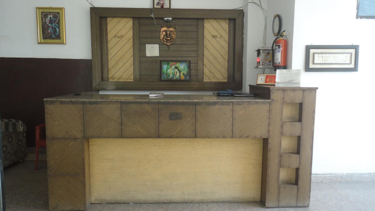Hotel Satyartha Kathgodam ภายนอก รูปภาพ