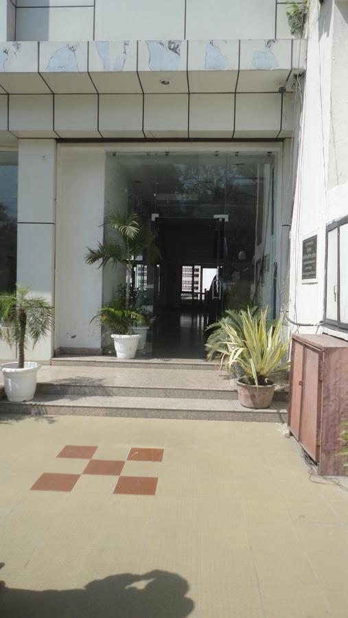 Hotel Satyartha Kathgodam ภายนอก รูปภาพ