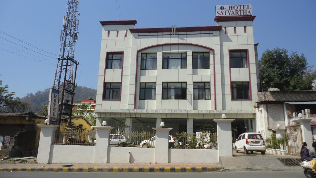 Hotel Satyartha Kathgodam ภายนอก รูปภาพ
