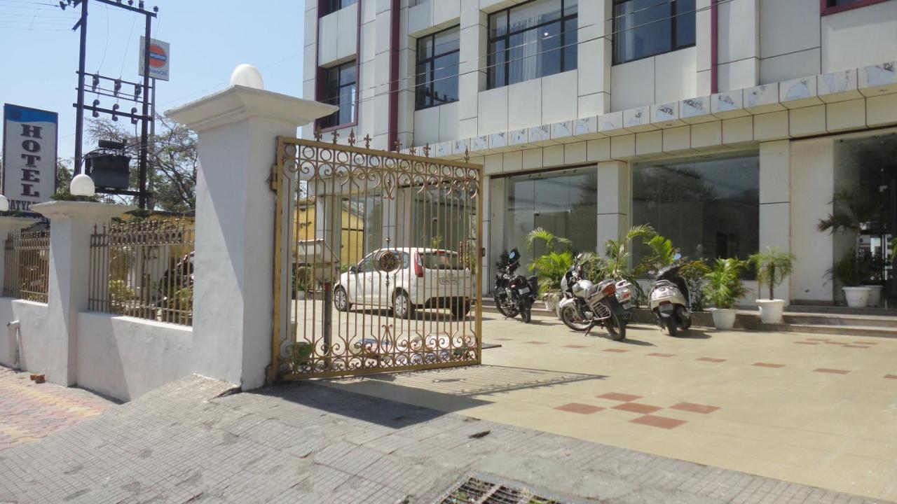 Hotel Satyartha Kathgodam ภายนอก รูปภาพ