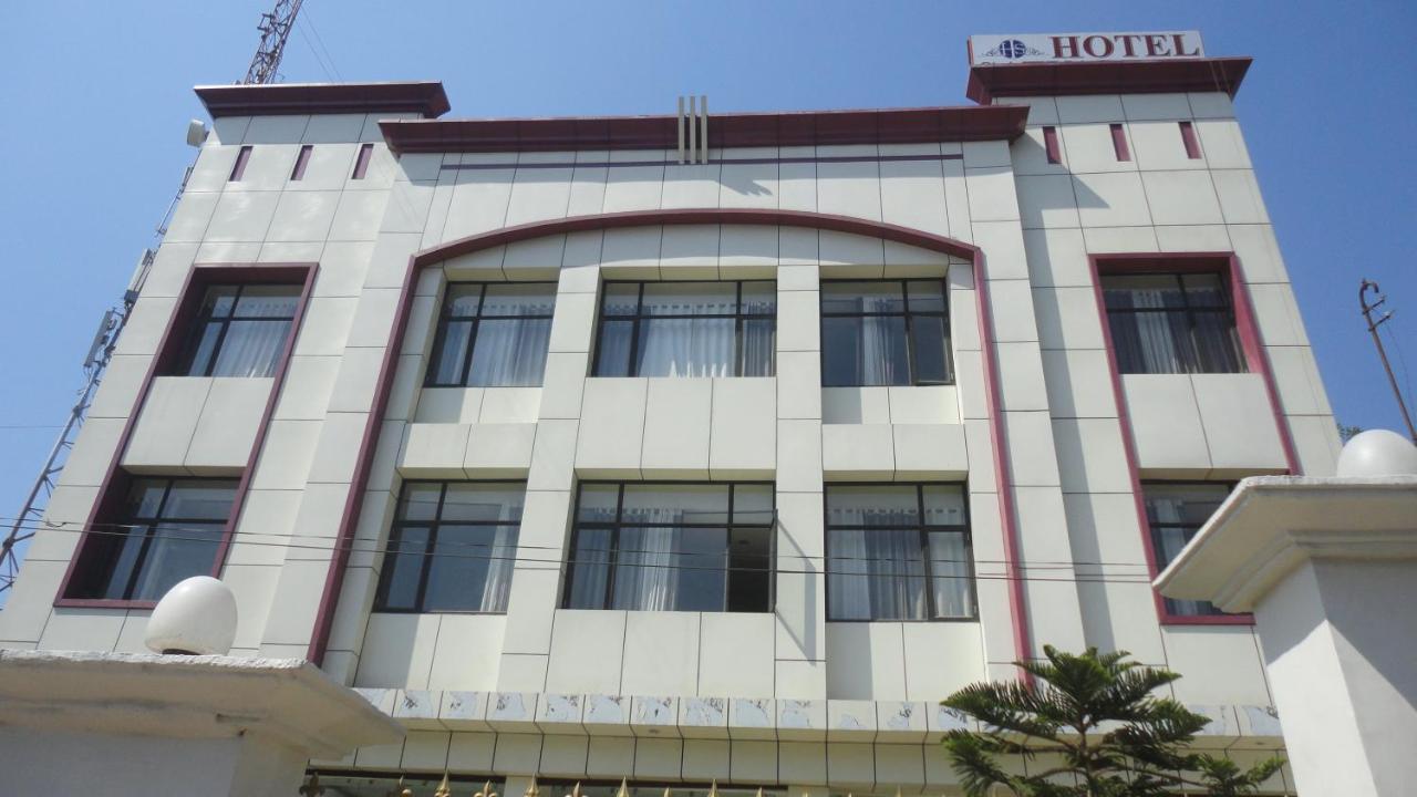 Hotel Satyartha Kathgodam ภายนอก รูปภาพ
